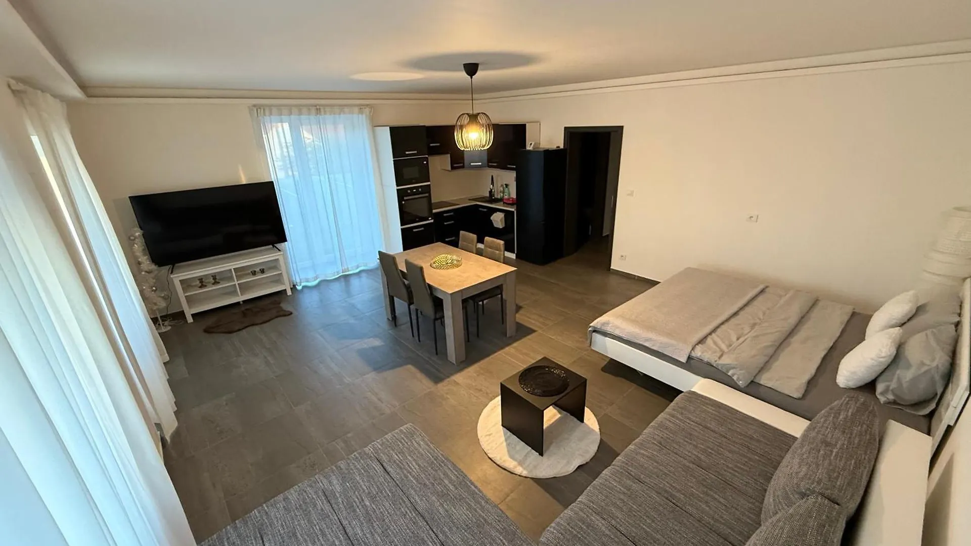 Byt Apartman 72M2 Private Garden Parking Free Prague Apartment