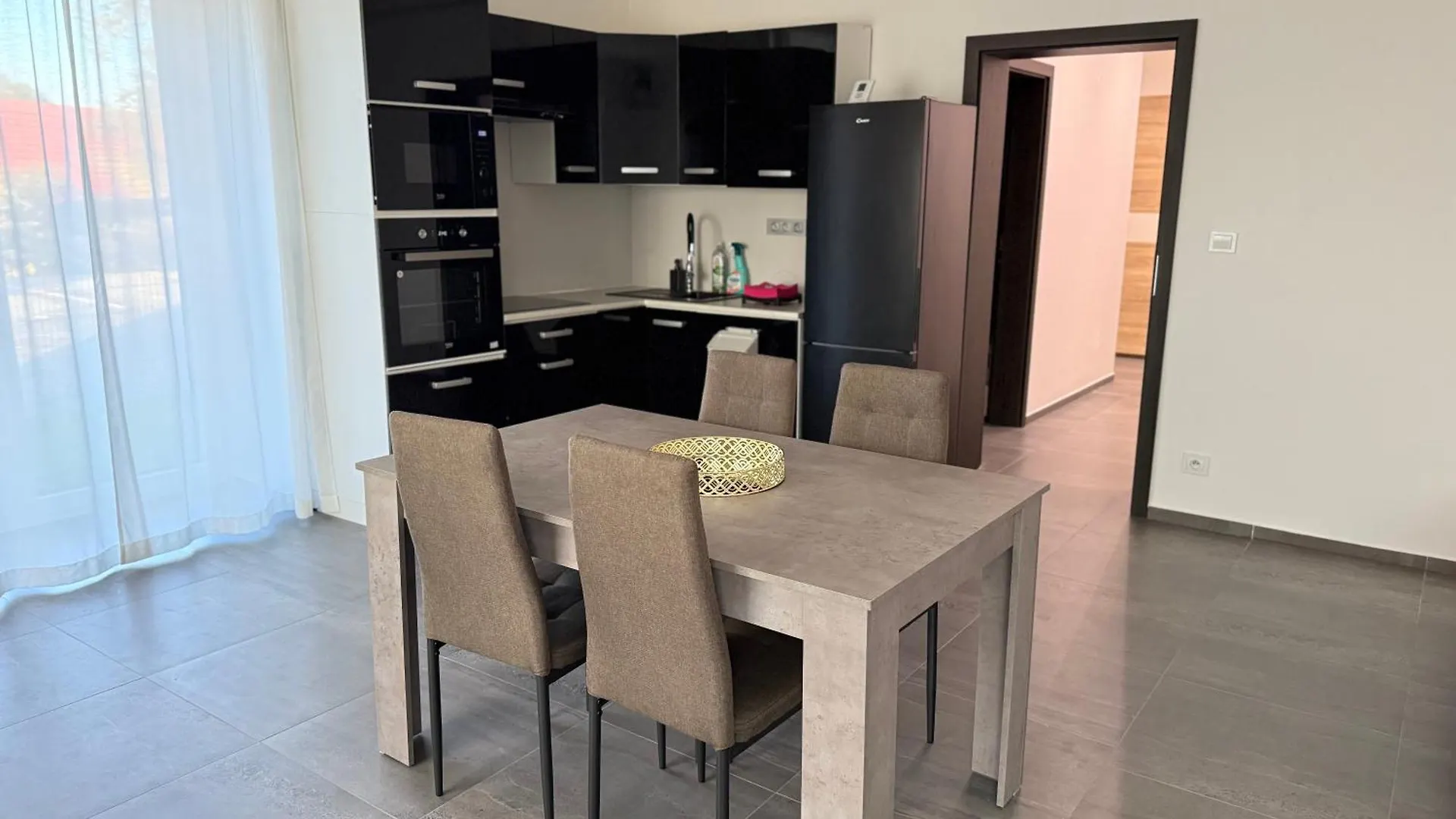 Byt Apartman 72M2 Private Garden Parking Free Praha Apartmán